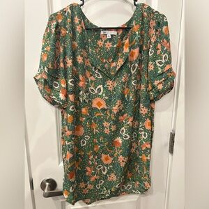 DR2 Green Top with Peach Floral Design
